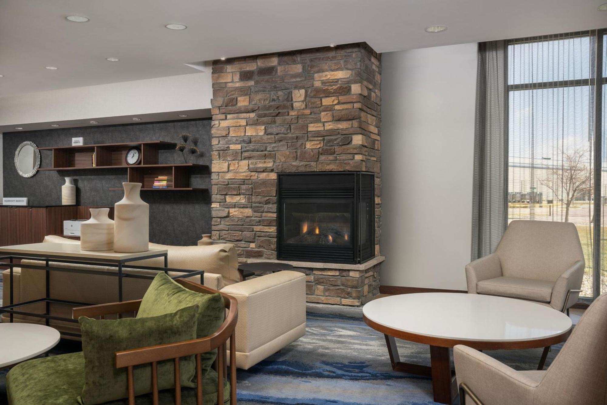 Fairfield Inn & Suites By Marriott Sioux Falls Airport Экстерьер фото